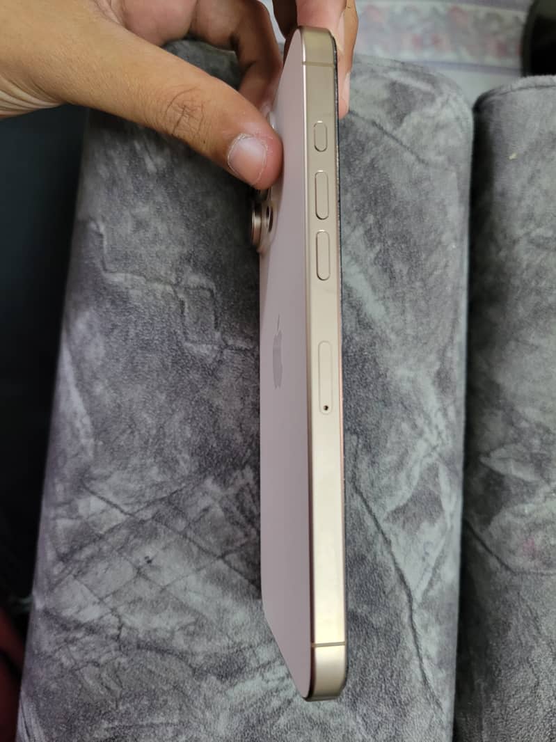 iphone 16pro Max 4