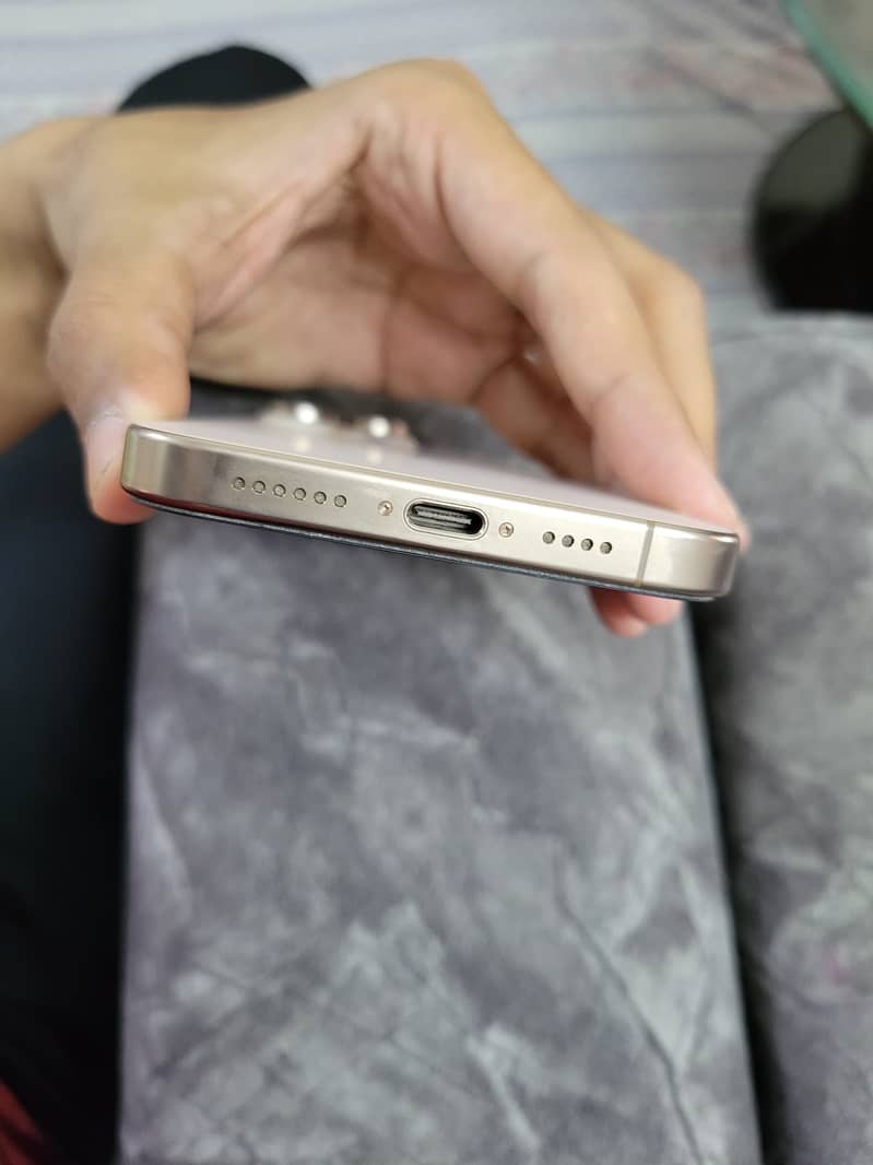 iphone 16pro Max 6