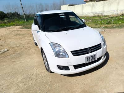 Suzuki Swift auto. 0310/9755688 my what's up number