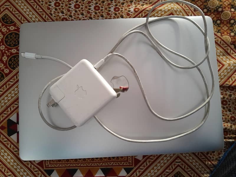 MacBook 2018 Intel model 1
