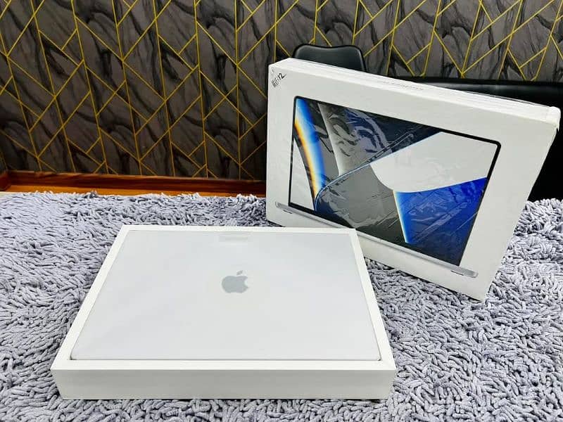Apple MacBook Pro 0