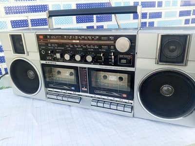 Radio taperecorder sanyo