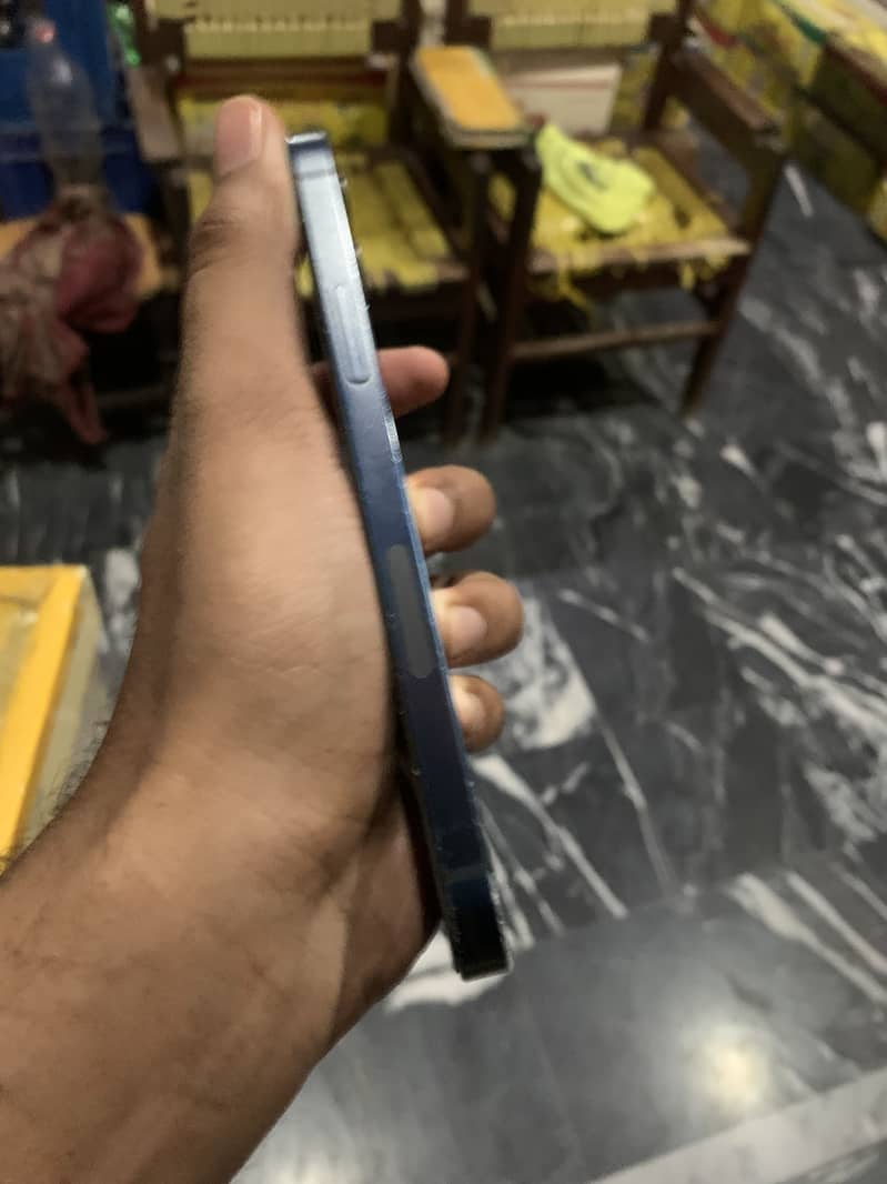 iPhone 12 2