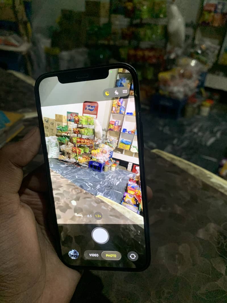 iPhone 12 6