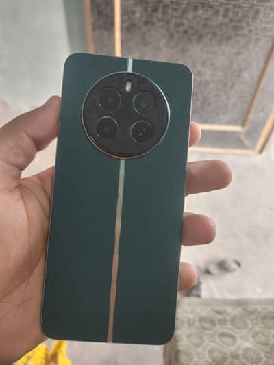 Realme 12+ 5G 8\256.10/10 best for Camera and gaming