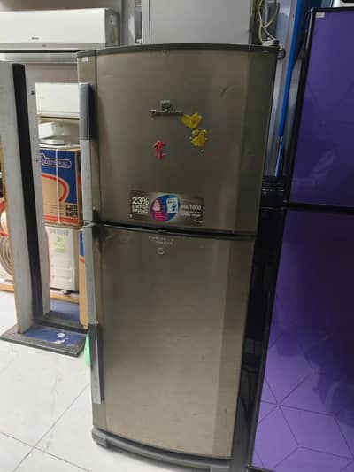 Dawlance Doubl door fridge Medium Size Use in Good Condecien