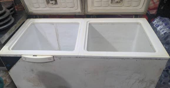 waves freezer for sell 10/10 in working