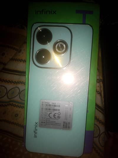 I am selling this mob 8+8 128