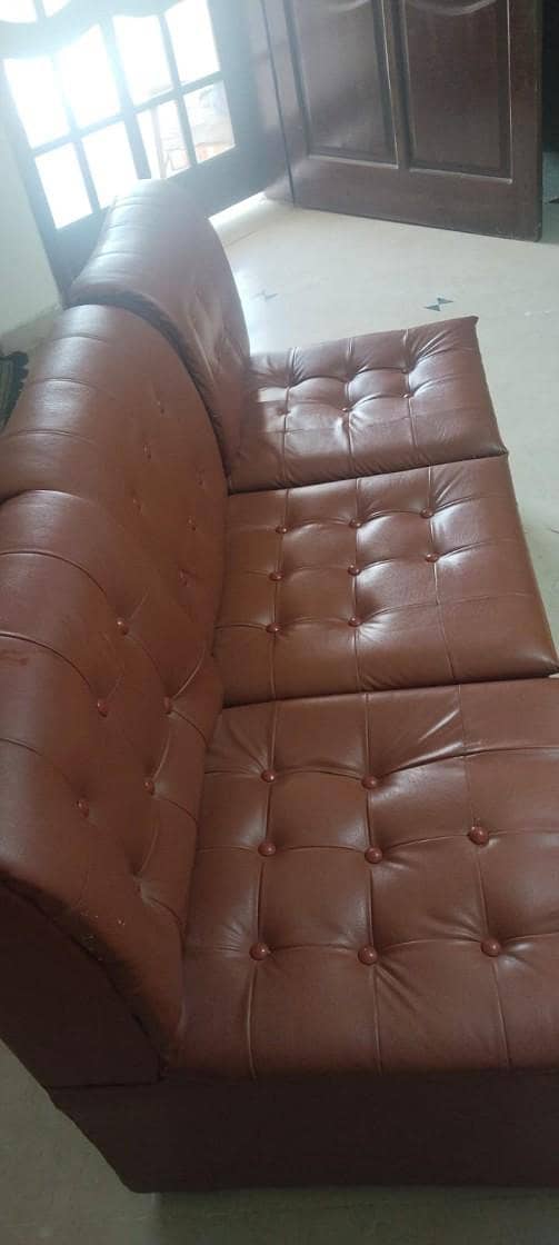 6 Sofas 1