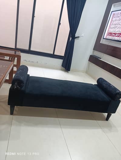 seatie black