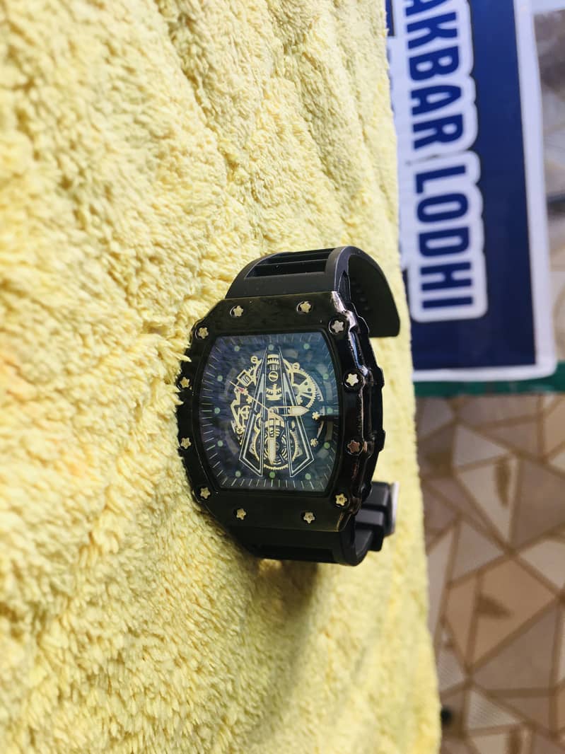 Watch 0