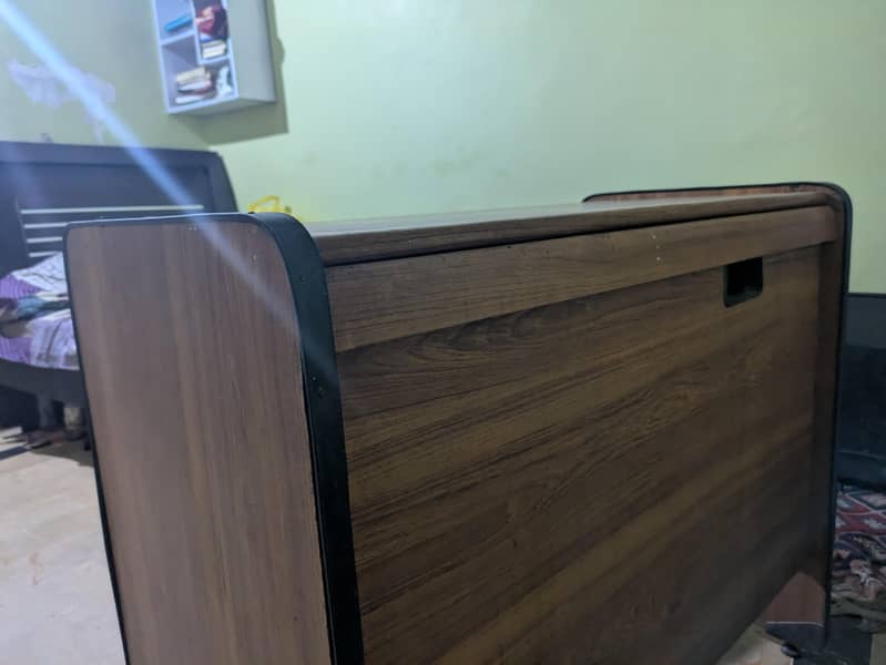 Desk/table for pc 2