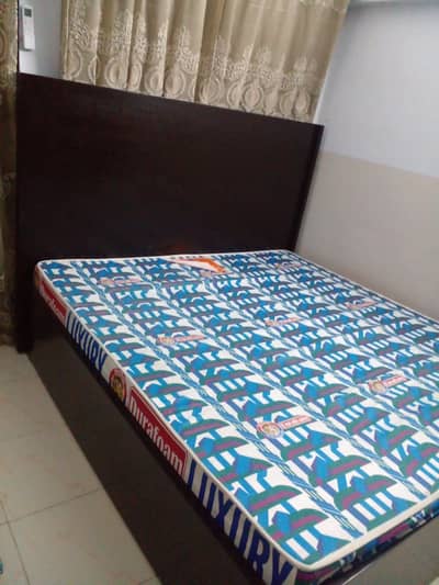 Sirf 6 month used furniture for sale