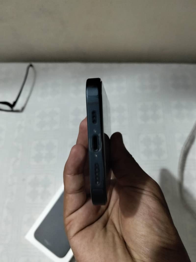 iphone 13 JV 3