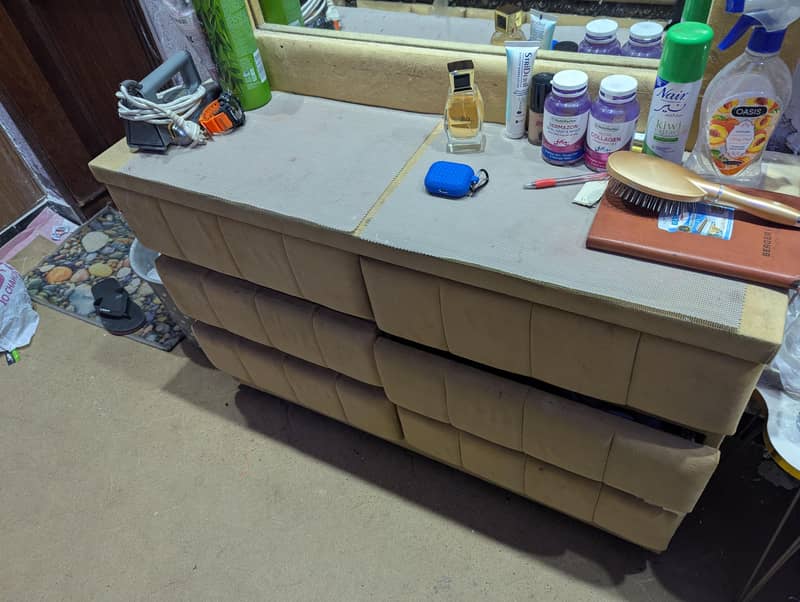 dressing table 1