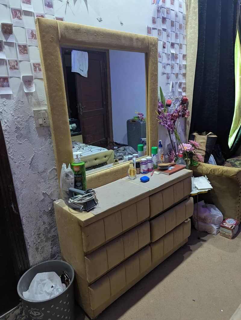 dressing table 2