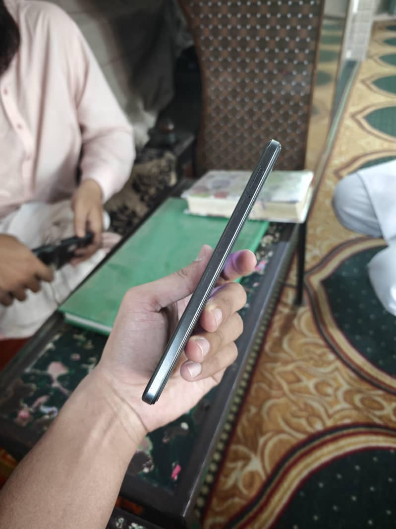 Oppo A58 1