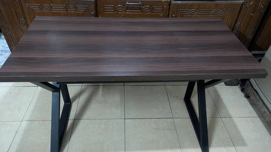 Computer Table New 4X2.5 1