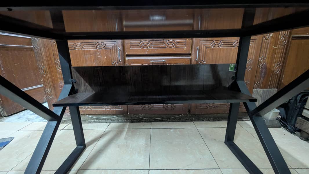 Computer Table New 4X2.5 2