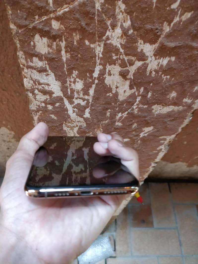 IPHONE XS MAX 1