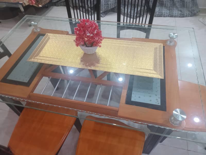 Dinning Table 4