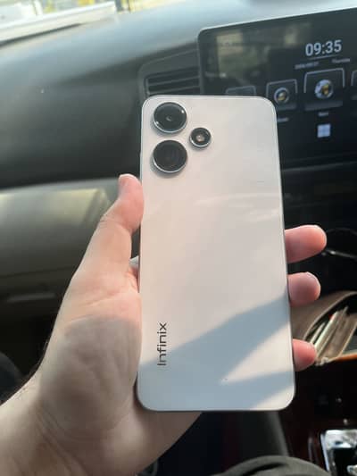 Infinix Hot 30 play