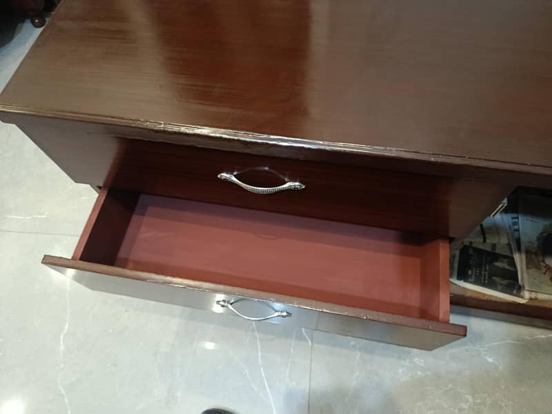 Complete Bed Set with dressing table 1