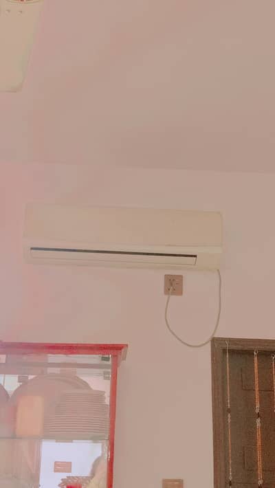 Haier 1.5 ton A. c good condition 100&10% working