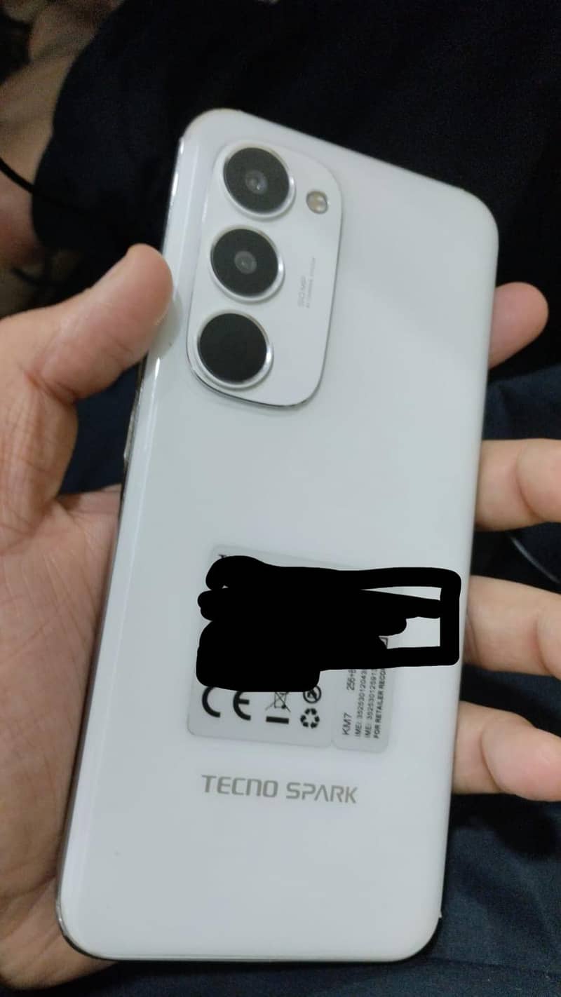Tecno spark 40 pro plus 2