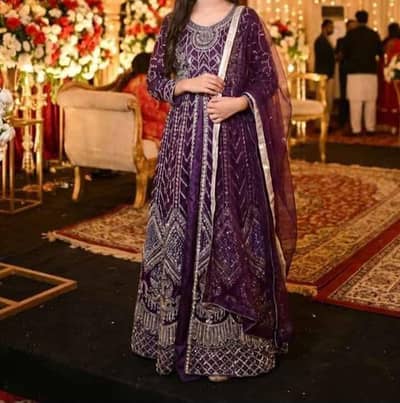 dress urgent for sell price 6k small size
