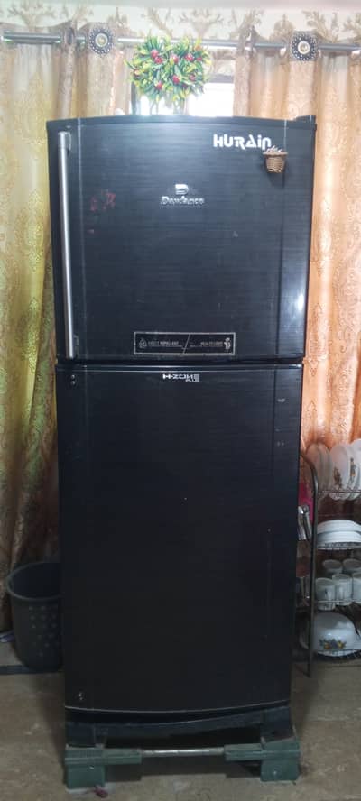medium size fridge Dawlance