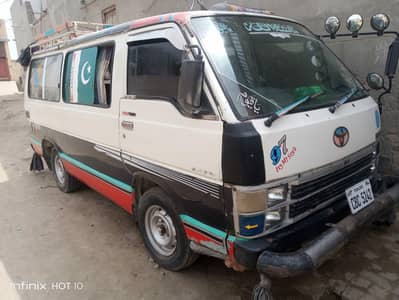Toyota hiace mini bus