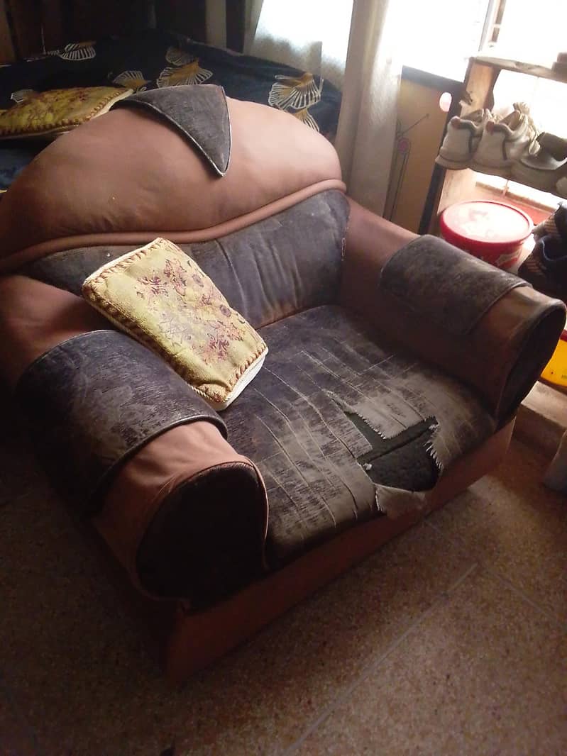 brown sofa 0