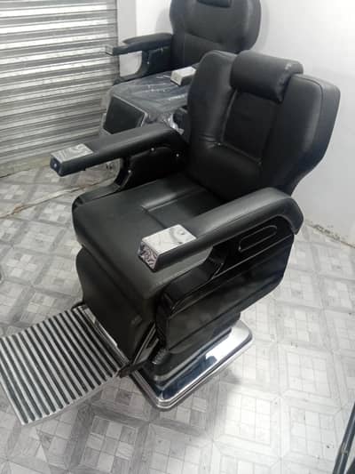 Saloon Chairs / Barber Chairs / Parlour Chairs / Cutting Chairs