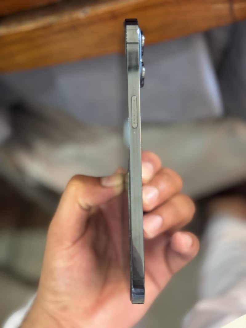 iPhone 3