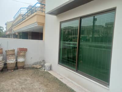 10 MARLA HOUSE AVAILABLE FOR SALE ASKARI 11 SECTOR A