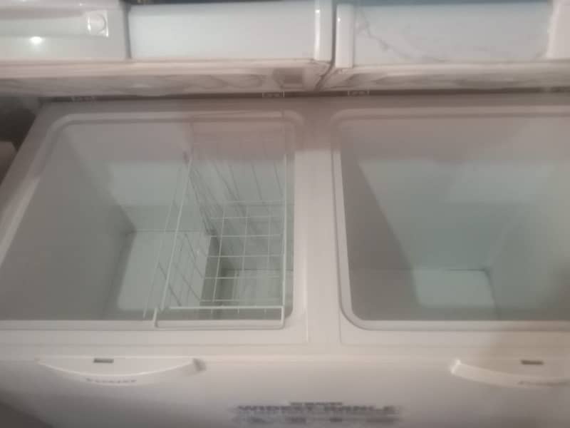 Waves Freezer Double Door 2