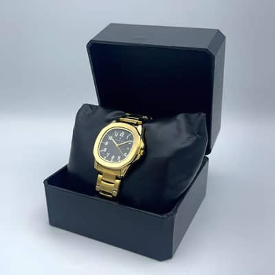 Gold Men's Quartz Watch With Stainless Steel Bracelet