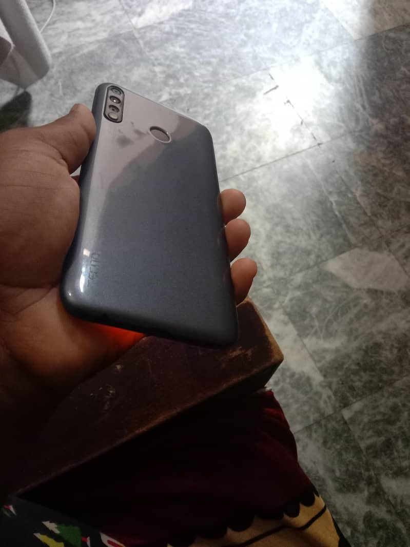 Tecno Spark 4 10