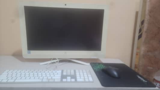 HP Intel Core i3 All-in-One Desktop PC for Sale – Excellent Condition