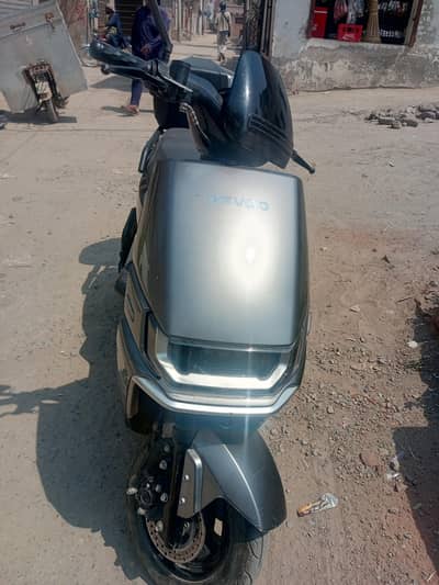 revoo A12 new condition