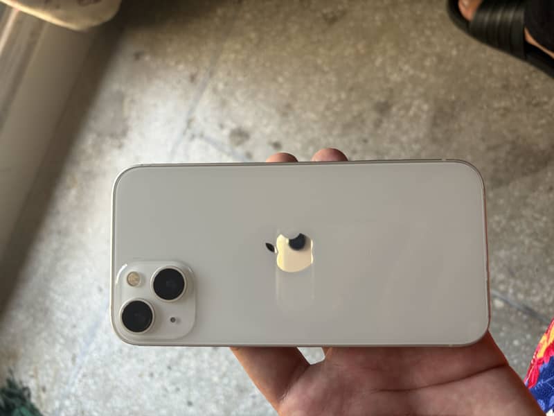 iPhone 13 0