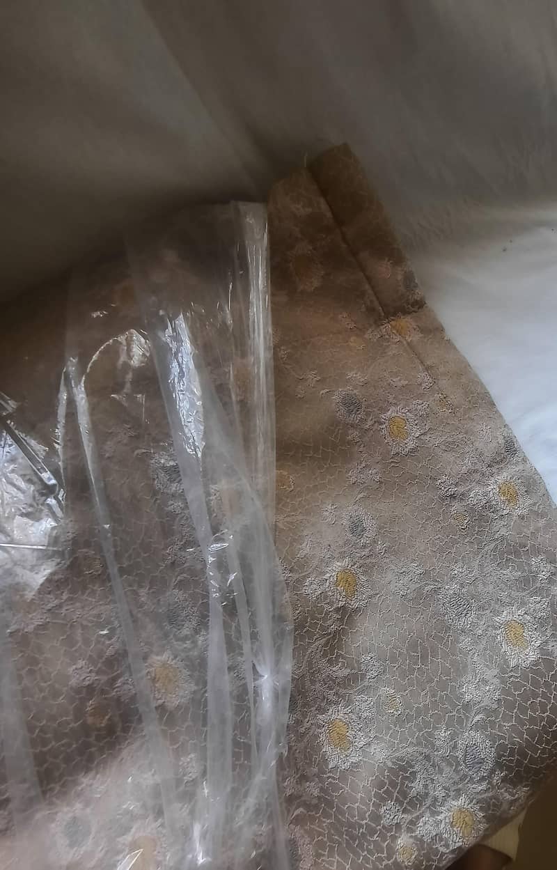 curtains pair 0
