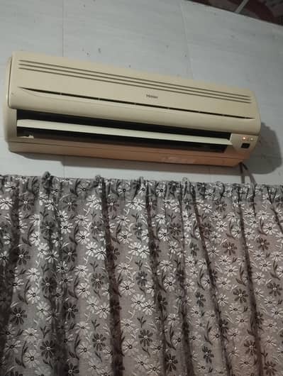 1 ton Haier Split ac urgent sale