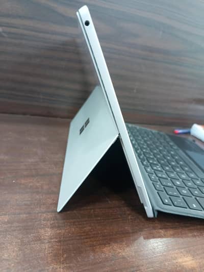 Laptop Surface 5 pro, Ram 8 GB 256 GB , Core i5 7th Generation, Window
