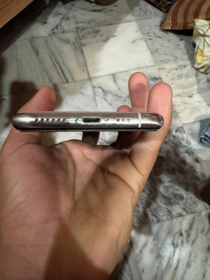 iPhone 11pro 0