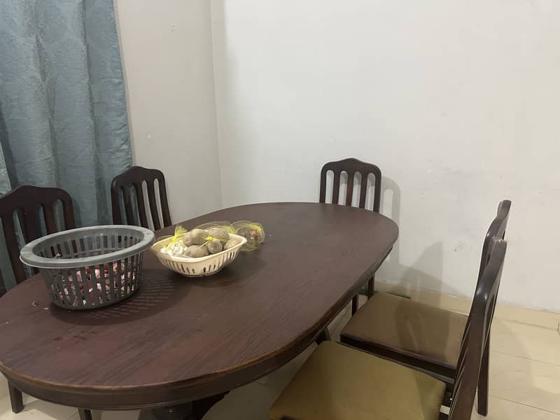 Dining table 6 seater 2