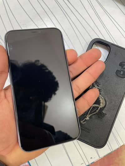 Iphone 11 mdm waterpak all ok