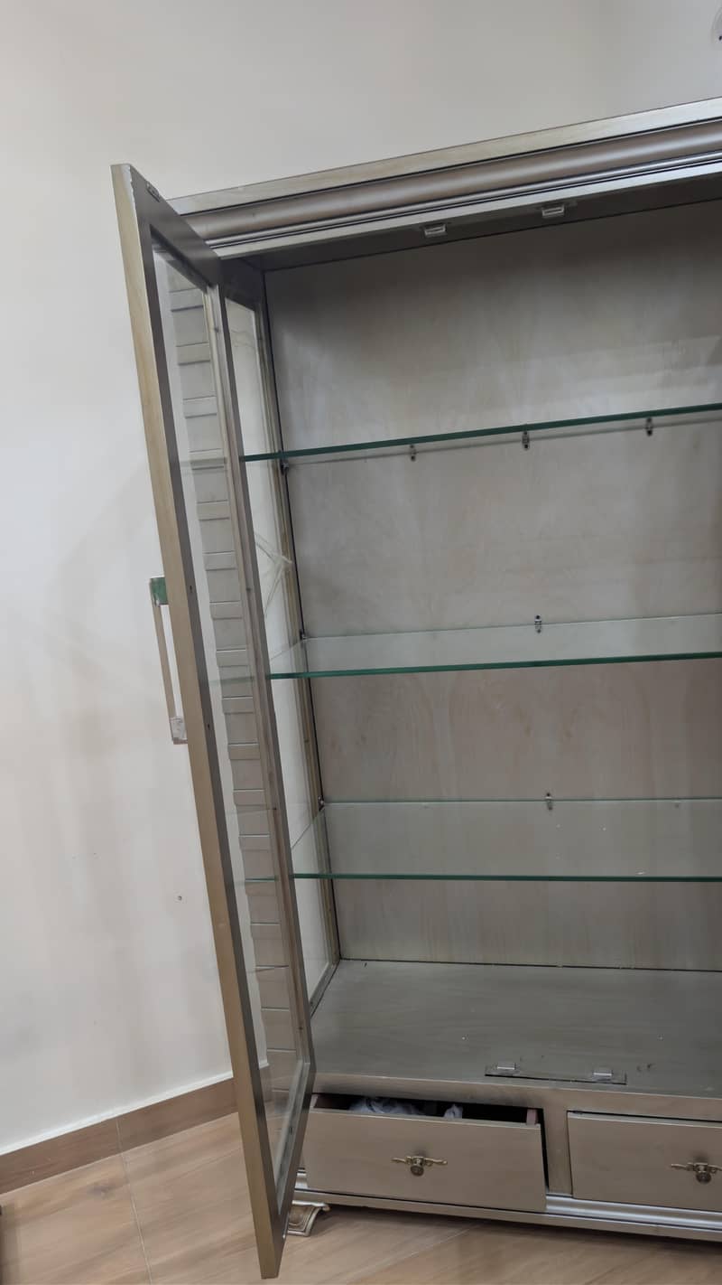 Showcase برتن الماری 5