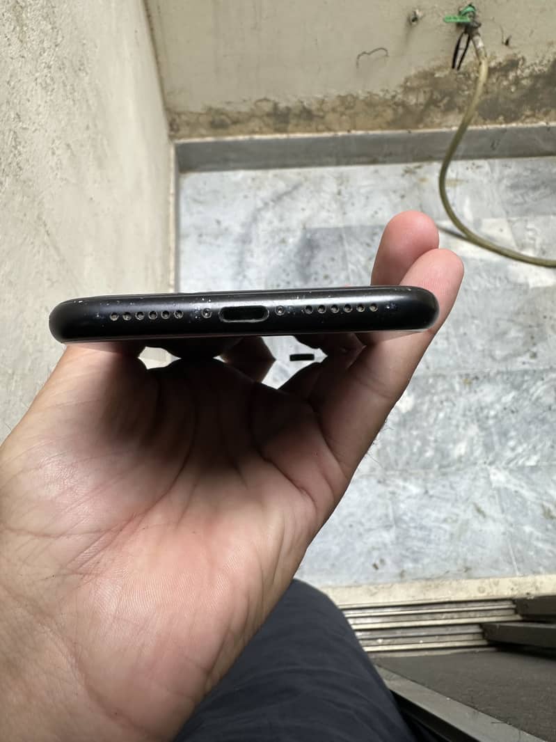iPhone XR 2